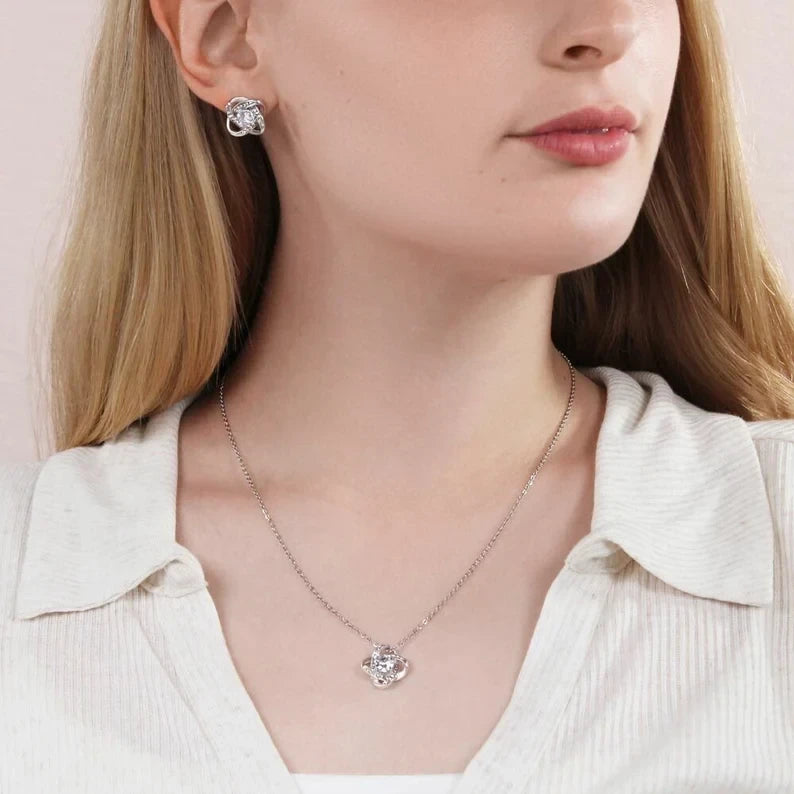 Premium US Veteran Wife Necklace Wife Gift From Husband NPVC020202